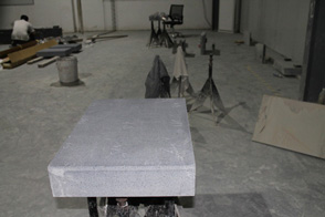 [大理石構(gòu)件]這邊正在設(shè)計(jì)一個(gè)標(biāo)準(zhǔn)機(jī)型，需要用到大理石平臺(tái)和一些大理石構(gòu)件